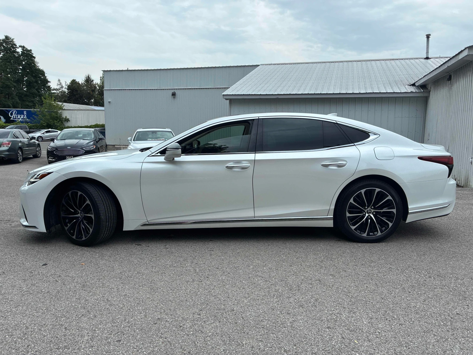 Lexus LS * 500h * CARFAX * ОПЦИЯ ЗА ФИНАНСИРАНЕ , снимка 16 - Автомобили и джипове - 55899389
