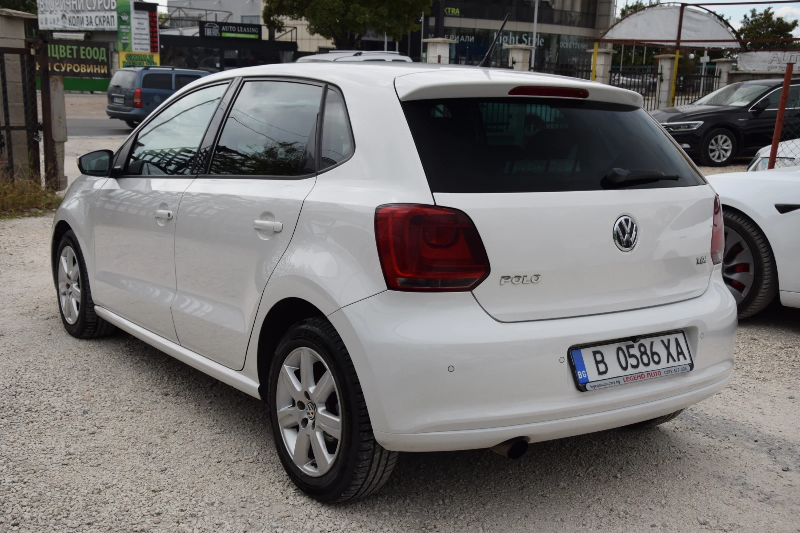 VW Polo 1.6 TDI AUTOMATIC , снимка 5 - Автомобили и джипове - 56179797