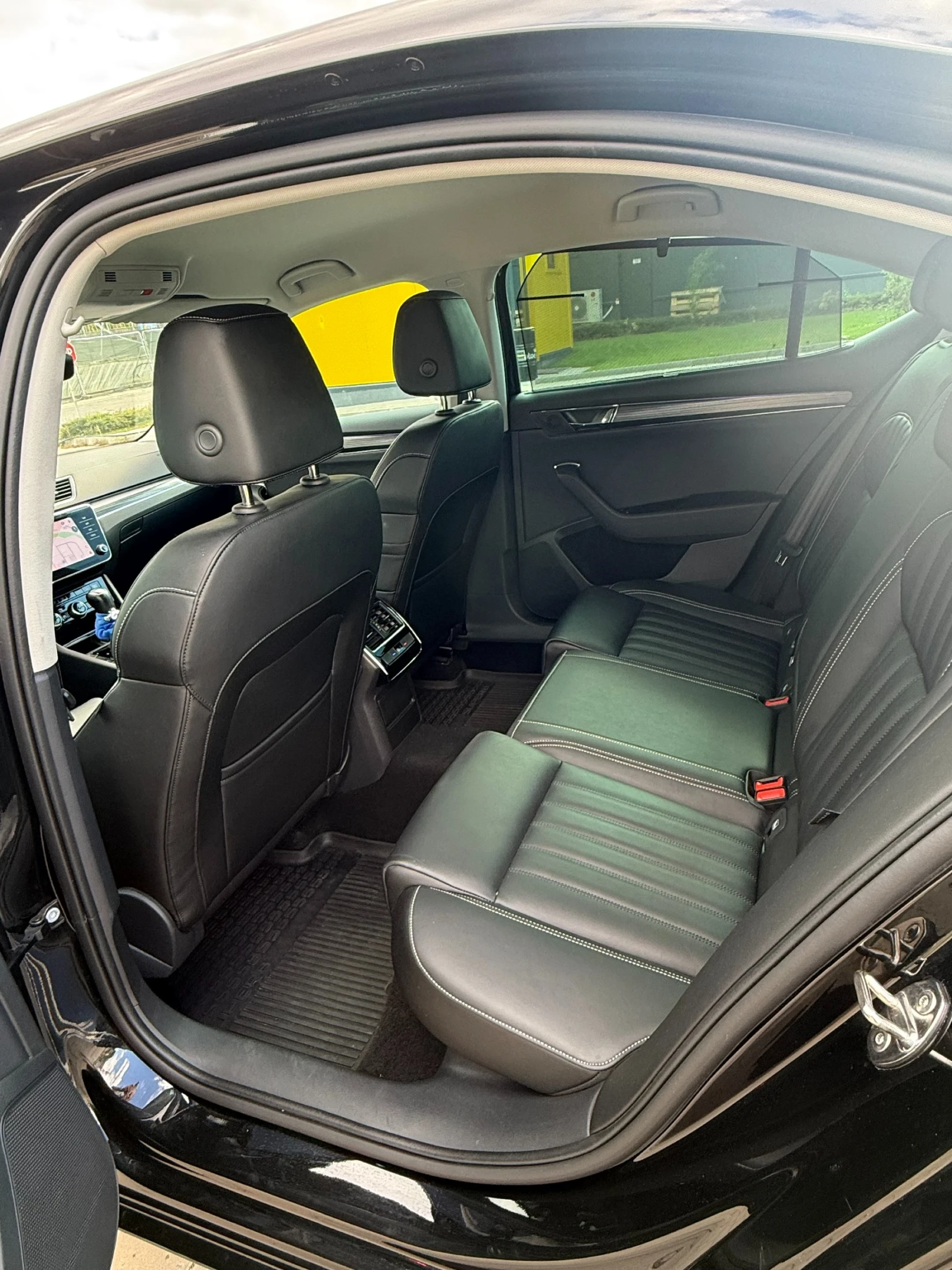 Skoda Superb 2.0TDI 7DSG 4x4 200к.с, снимка 13 - Автомобили и джипове - 56185295