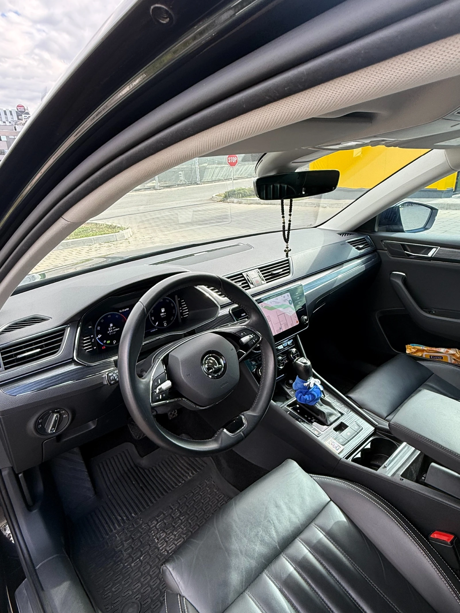 Skoda Superb 2.0TDI 7DSG 4x4 200к.с, снимка 17 - Автомобили и джипове - 56185295