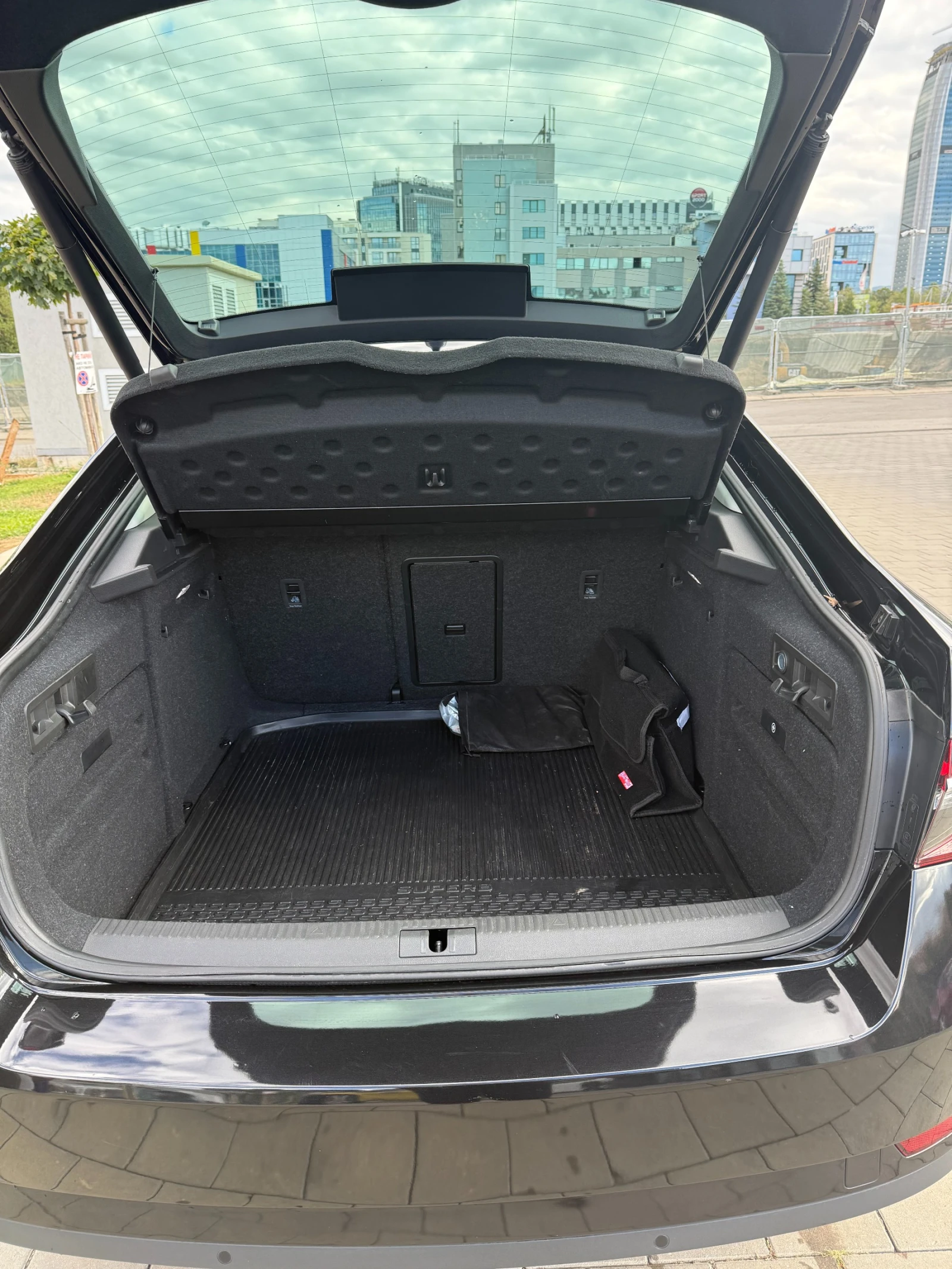 Skoda Superb 2.0TDI 7DSG 4x4 200к.с, снимка 10 - Автомобили и джипове - 56185295