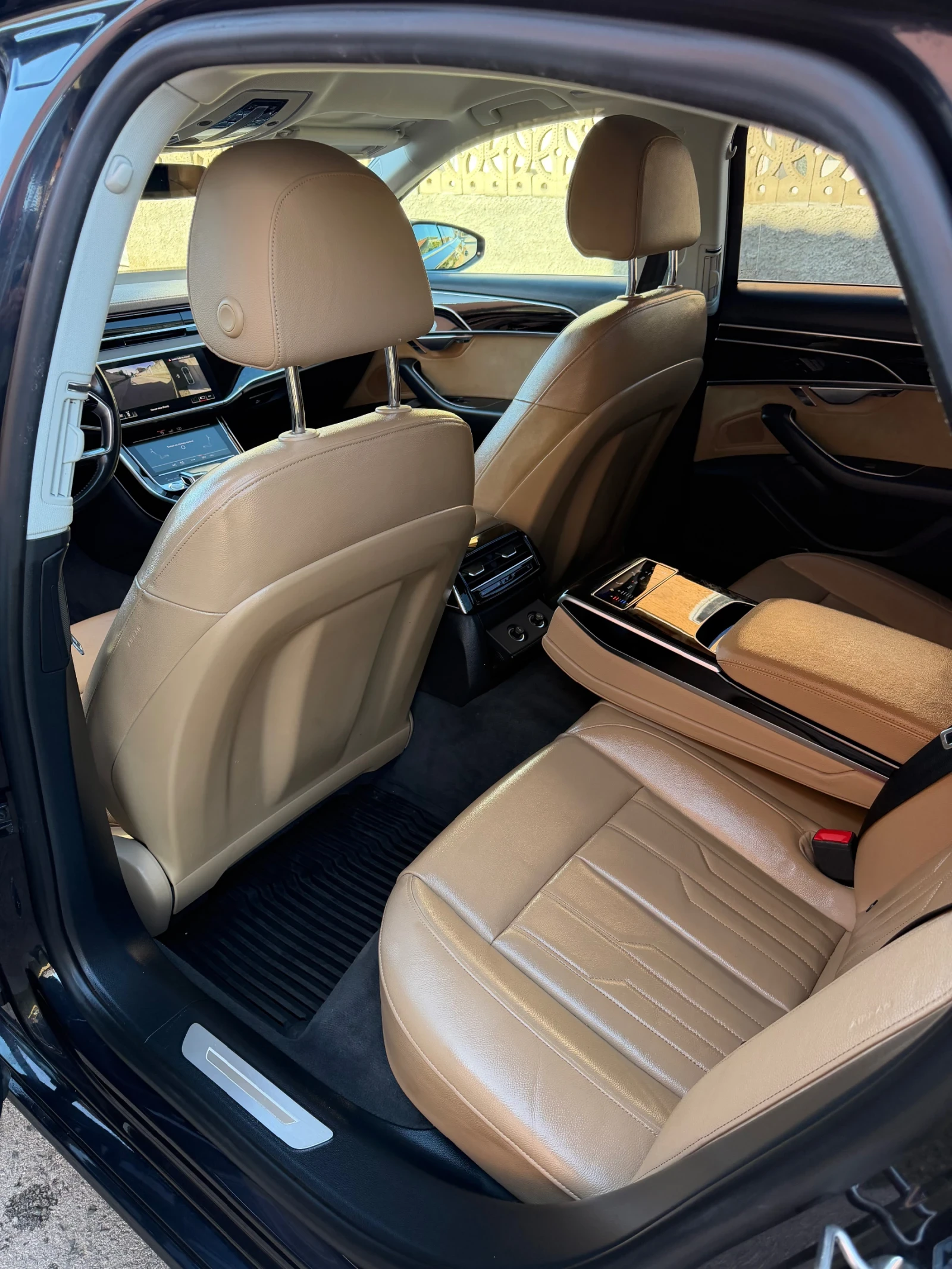 Audi A8 50TDI (3.0) DISTRONIC 360 CAM, снимка 12 - Автомобили и джипове - 56187074