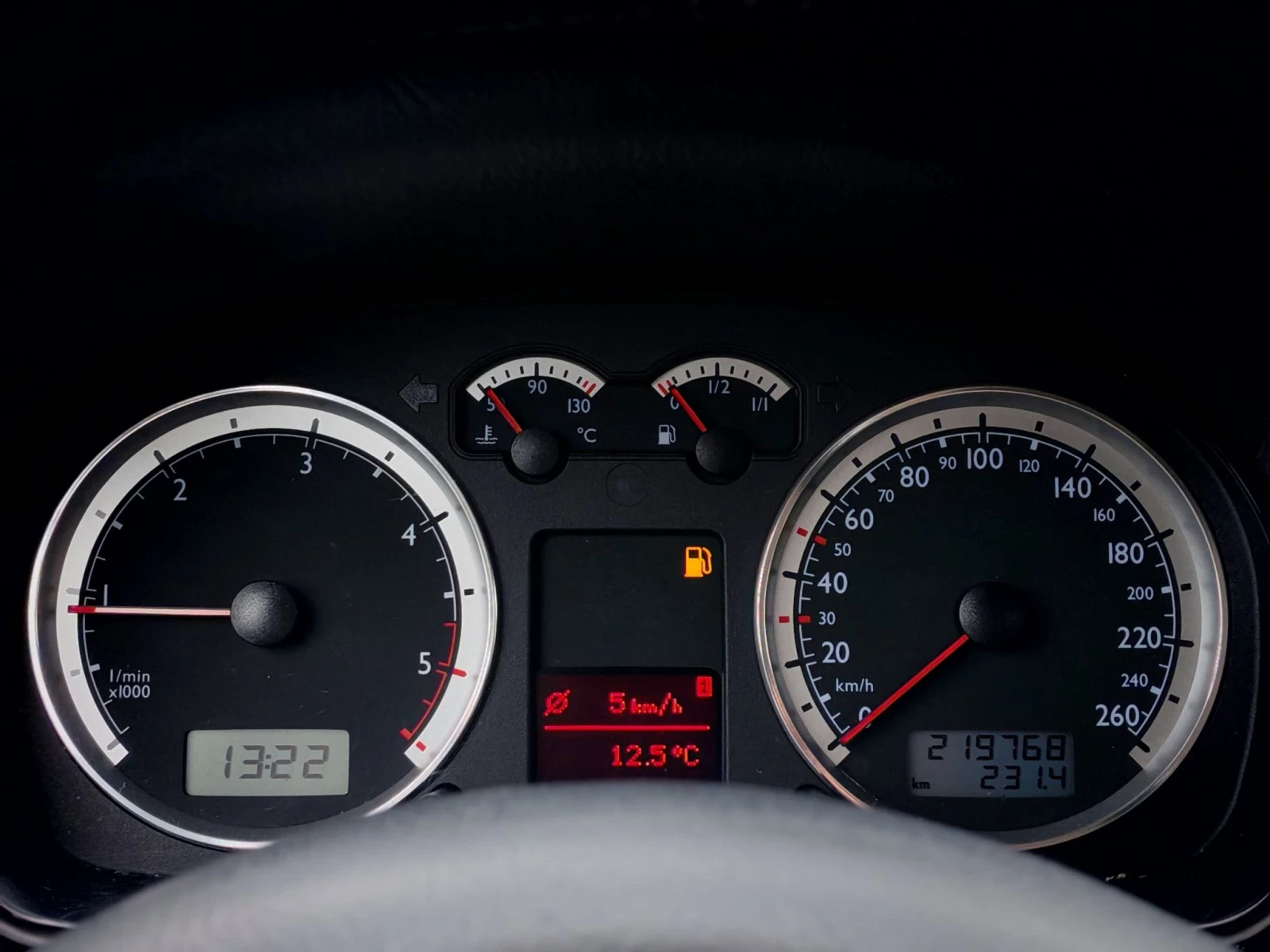 VW Golf 1.9TDI(90)* GT-EDITION* НОВ ВНОС* , снимка 16 - Автомобили и джипове - 56232731