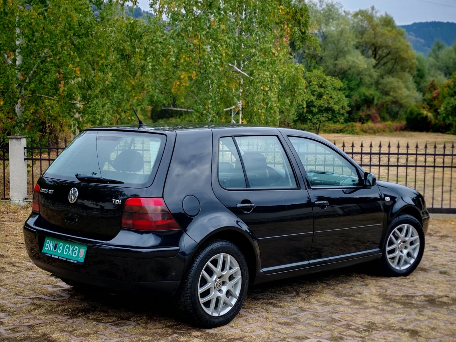 VW Golf 1.9TDI(90)* GT-EDITION* НОВ ВНОС* , снимка 7 - Автомобили и джипове - 56232731