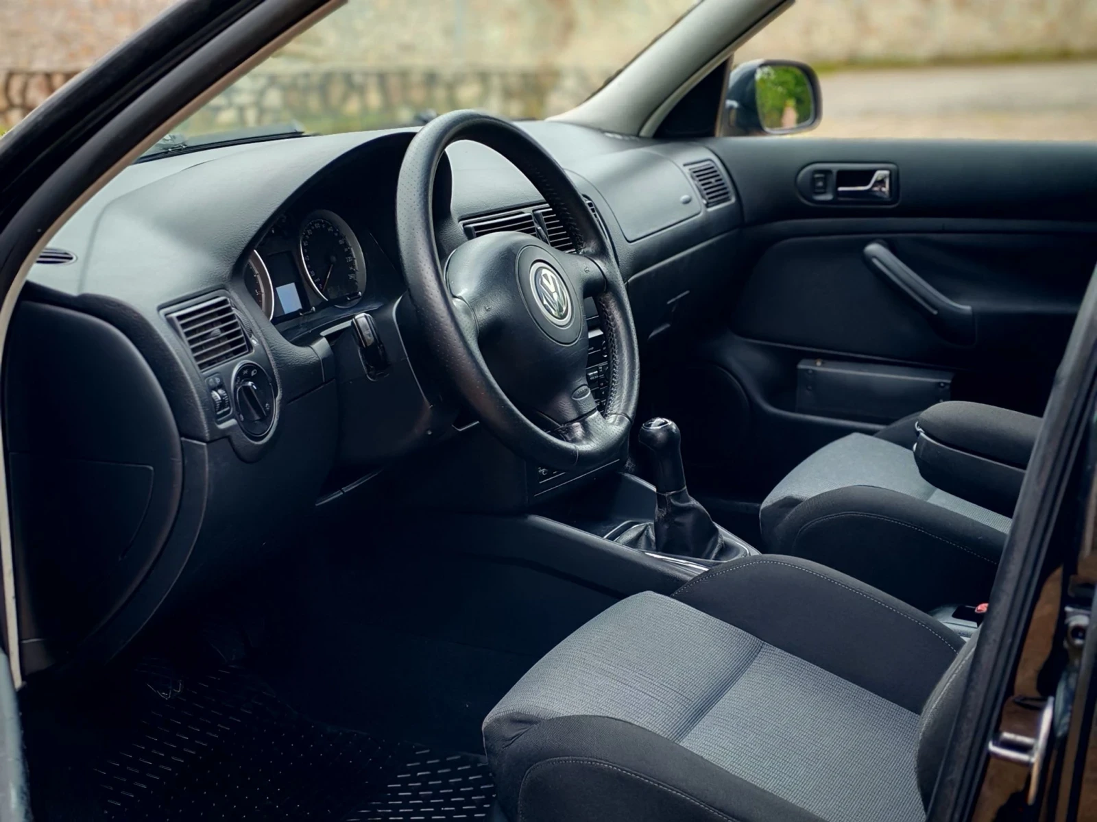 VW Golf 1.9TDI(90)* GT-EDITION* НОВ ВНОС* , снимка 11 - Автомобили и джипове - 56232731