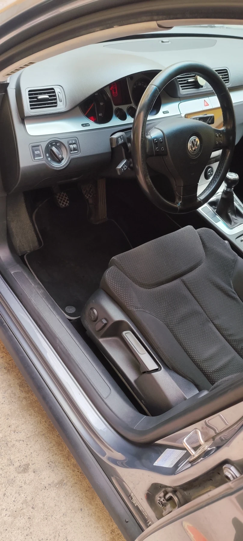 VW Passat B6, снимка 6 - Автомобили и джипове - 56246242