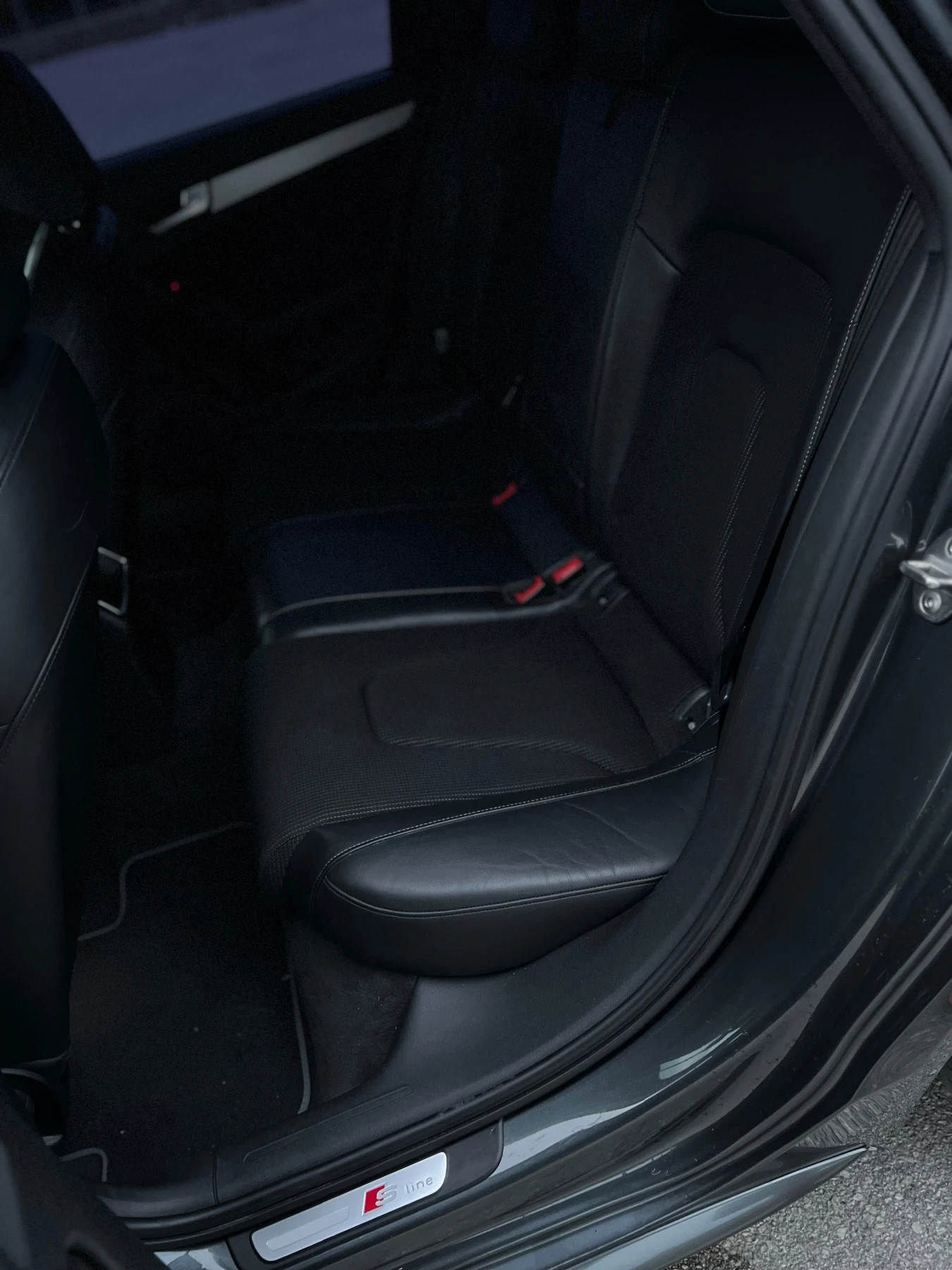 Audi A4 3.0tdi 245hp quattro 3xS-Line Active Sound, снимка 14 - Автомобили и джипове - 56274845