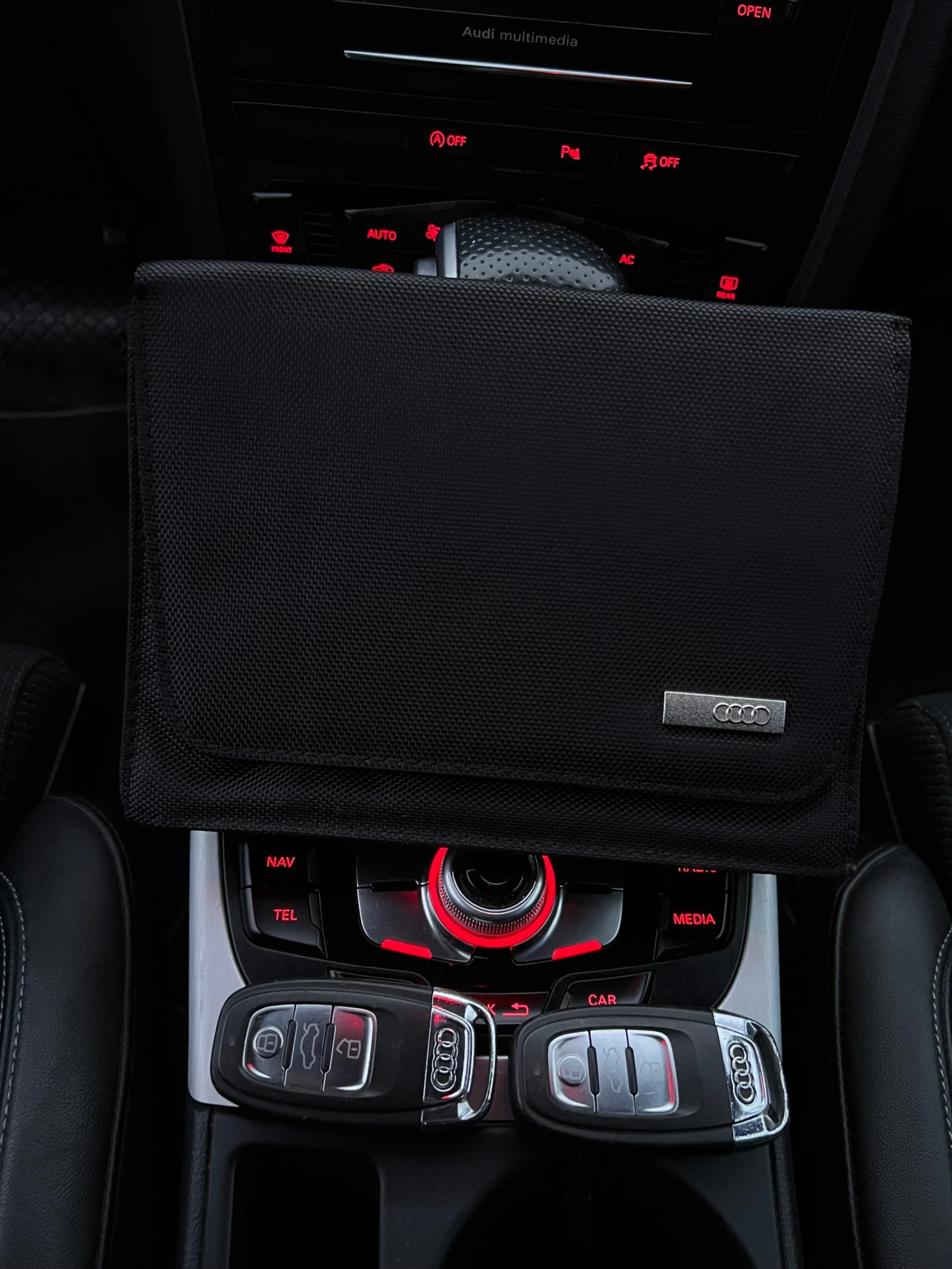 Audi A4 3.0tdi 245hp quattro 3xS-Line Active Sound, снимка 17 - Автомобили и джипове - 56274845