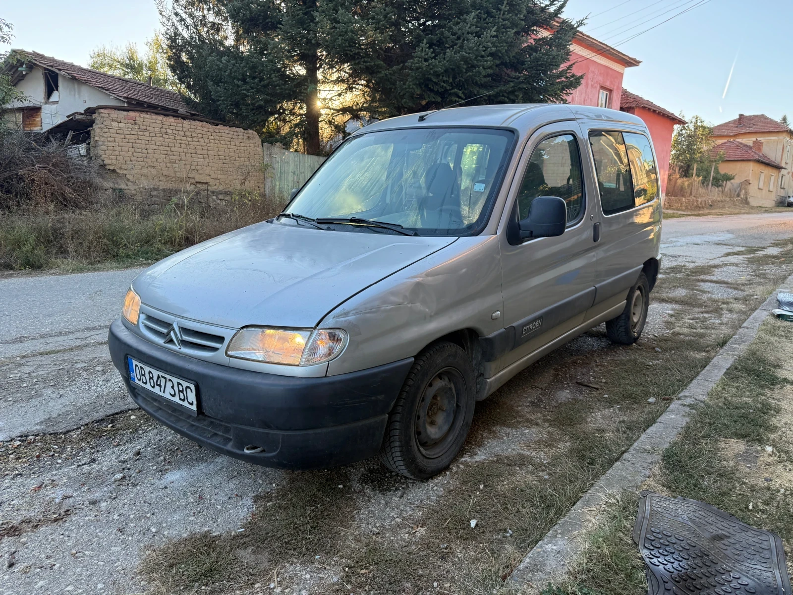 Citroen Berlingo 1.4, снимка 2 - Автомобили и джипове - 56348664