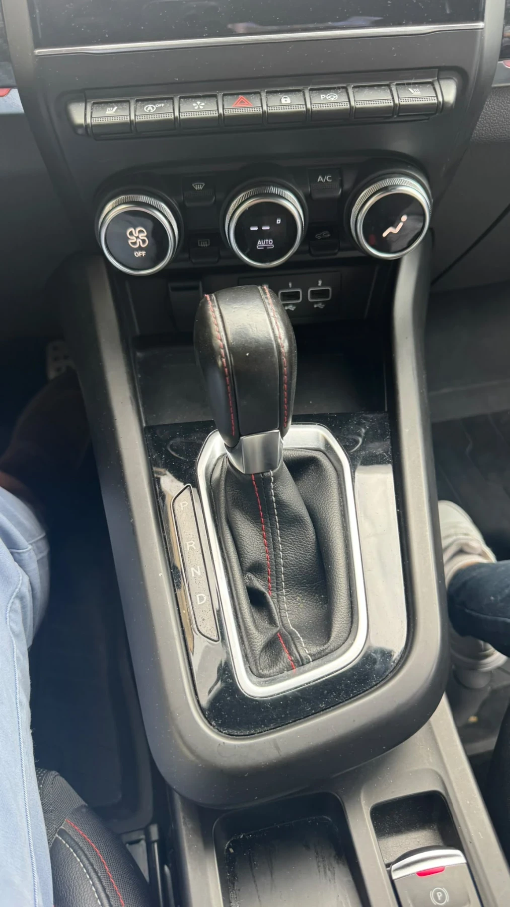 Renault Arkana RS-Line 1.3 140, снимка 8 - Автомобили и джипове - 56367775