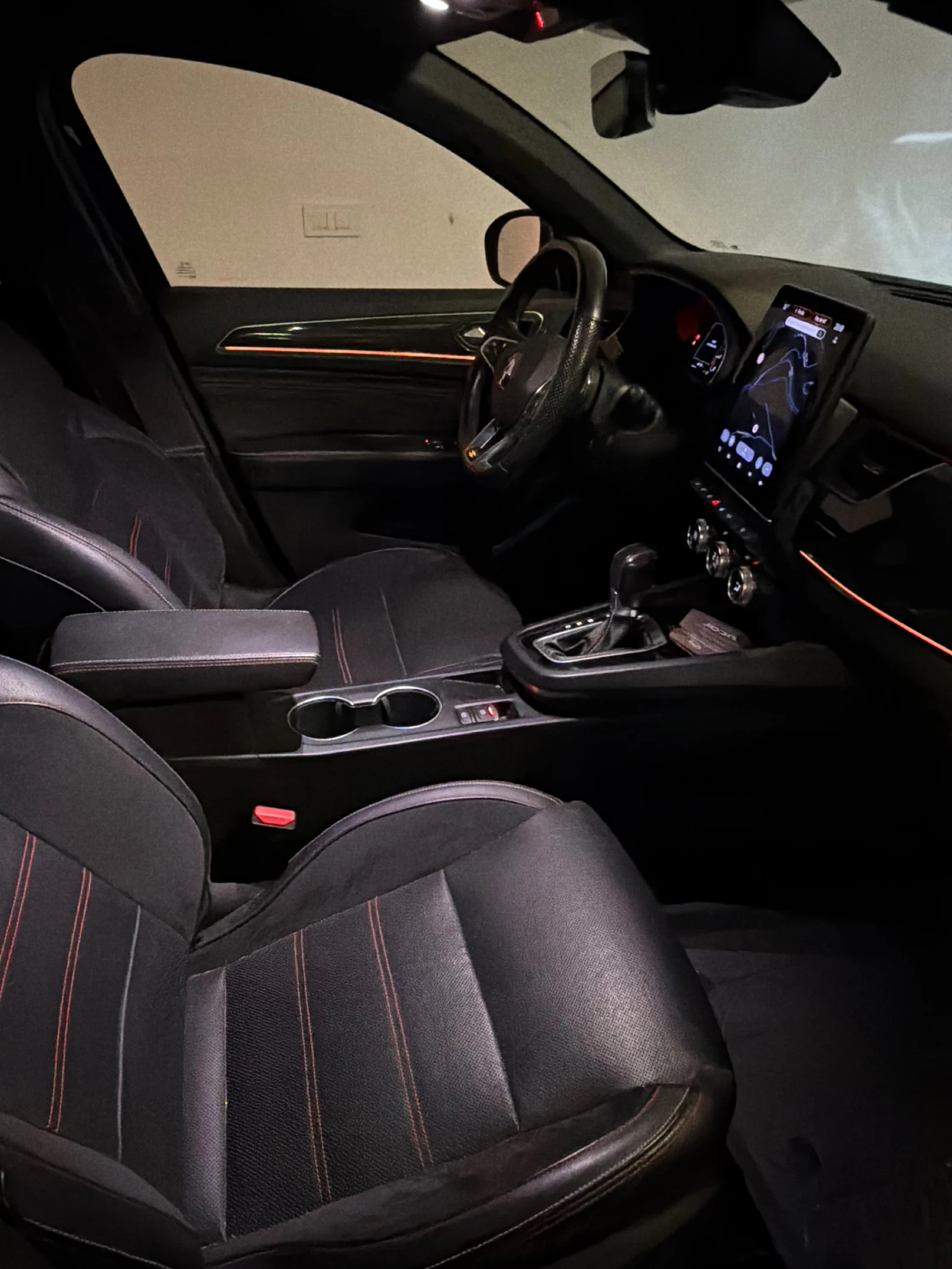 Renault Arkana RS-Line 1.3 140, снимка 7 - Автомобили и джипове - 56367775