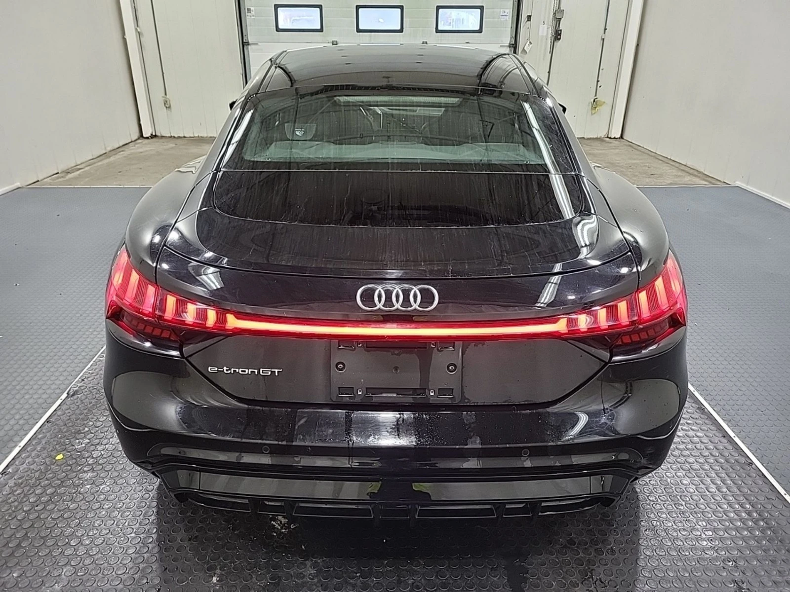 Audi E-Tron GT Matrix LED* Bang & Olufsen  3D* Performance Batter, снимка 5 - Автомобили и джипове - 56736351