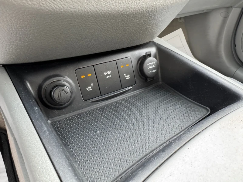 Hyundai Santa fe 2.2 CRDI 4WD - AUTOMATIC/ PODGREV/ TEGLICH, снимка 14 - Автомобили и джипове - 51839210