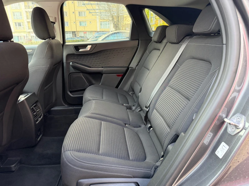 Ford Kuga Titanium Hybrid, снимка 8 - Автомобили и джипове - 52441007