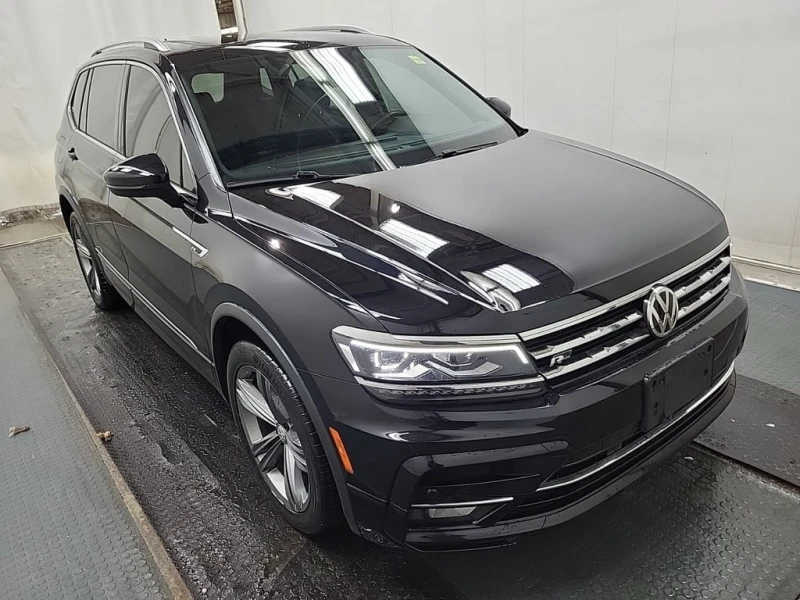 VW Tiguan * HIGHLINE * CARFAX * ЦЕНА ДО БЪЛГАРИЯ, снимка 2 - Автомобили и джипове - 53089580