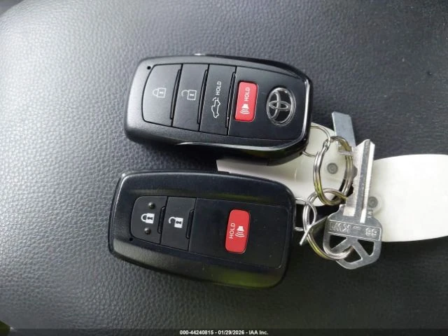 Toyota Rav4 Hybrid XLE, снимка 14 - Автомобили и джипове - 53764071