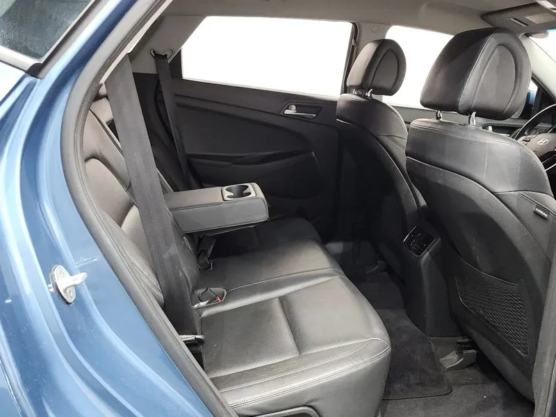 Hyundai Tucson 1.7 2WD MODERN, снимка 11 - Автомобили и джипове - 55796698