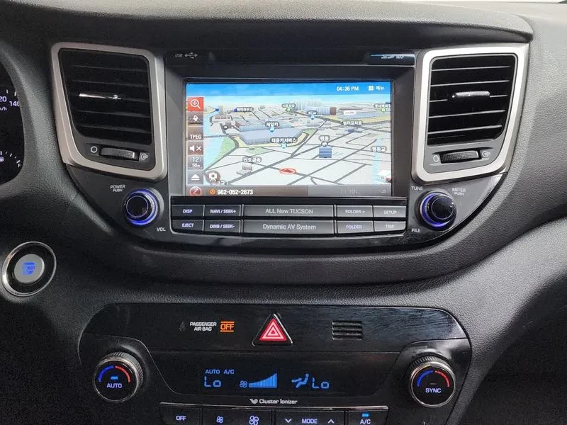 Hyundai Tucson 1.7 2WD MODERN, снимка 13 - Автомобили и джипове - 55796698