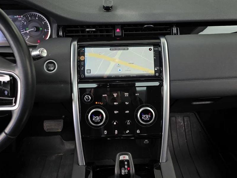 Land Rover Discovery Sport 2.0 Automatic, снимка 13 - Автомобили и джипове - 55841318