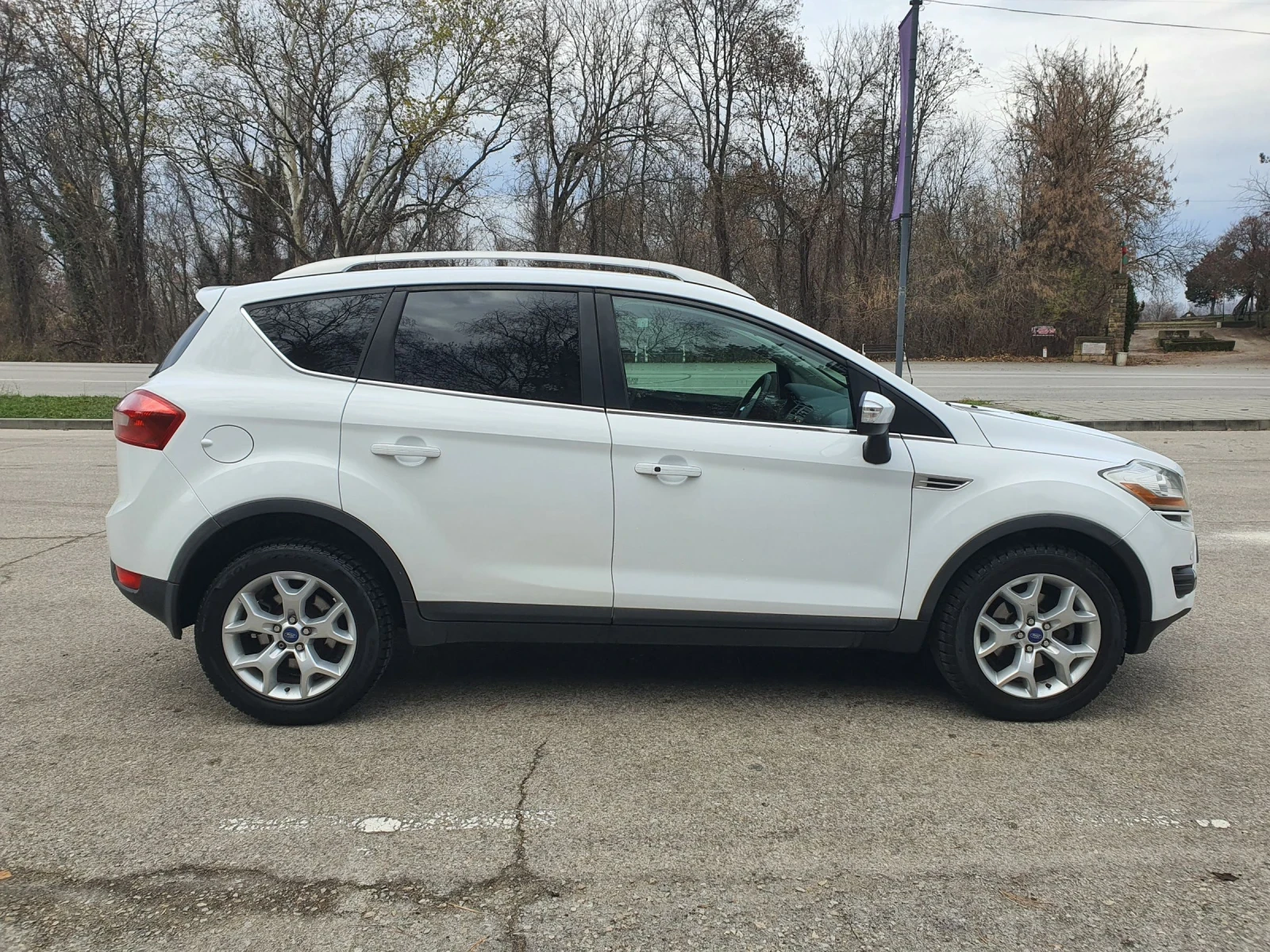 Ford Kuga 2.0TDCI* 140к.с* .Keyless* Италия *  - изображение 7