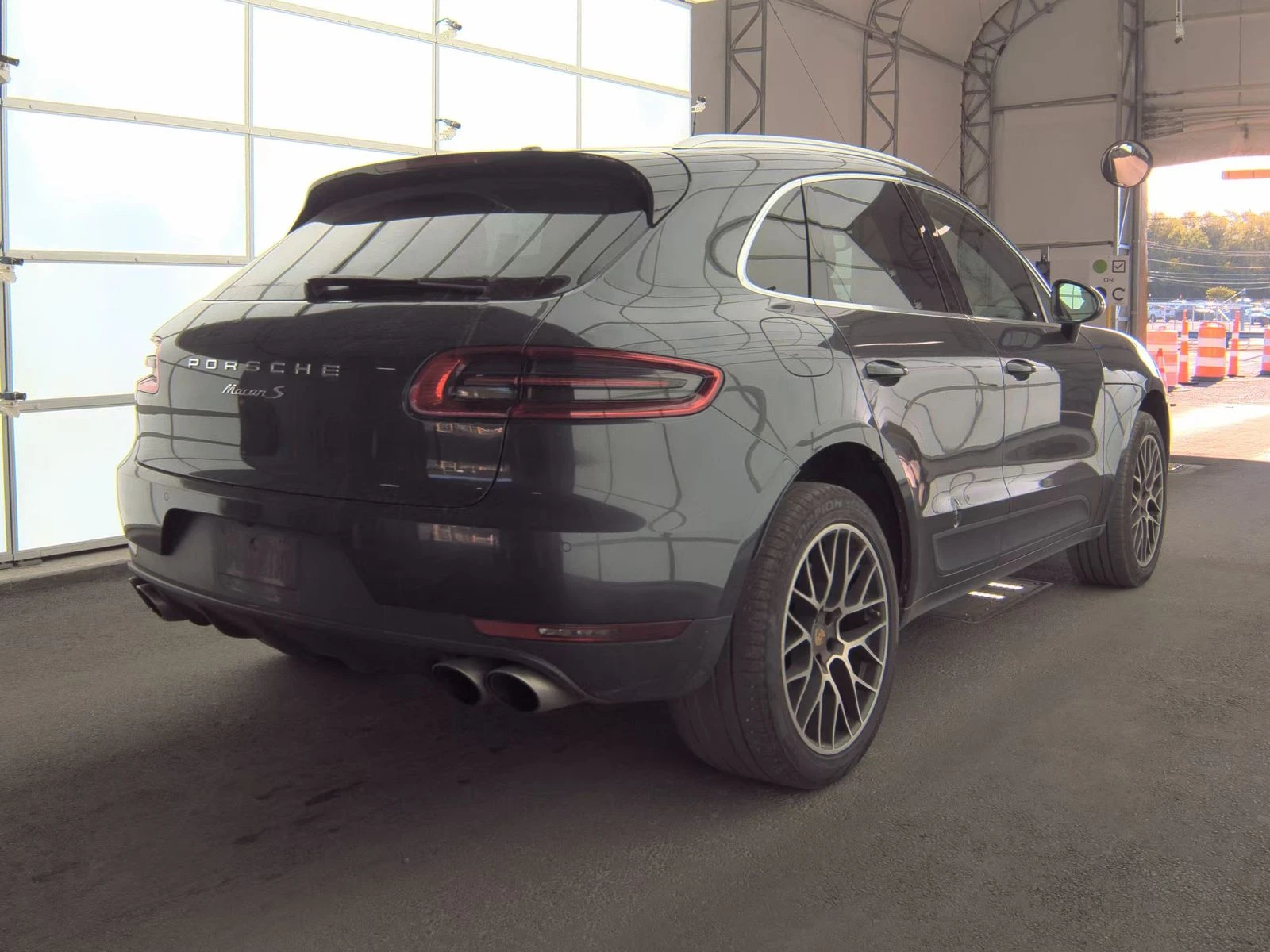 Porsche Macan S Обдух* BOSE* М.Точка* Ambient* Пано* Дистроник*  - изображение 4