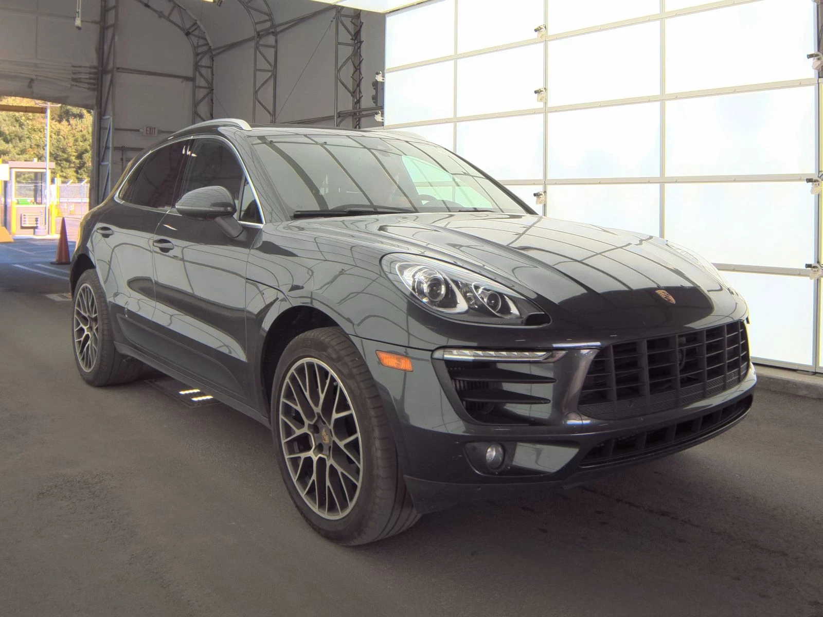 Porsche Macan S Обдух* BOSE* М.Точка* Ambient* Пано* Дистроник*  - изображение 3