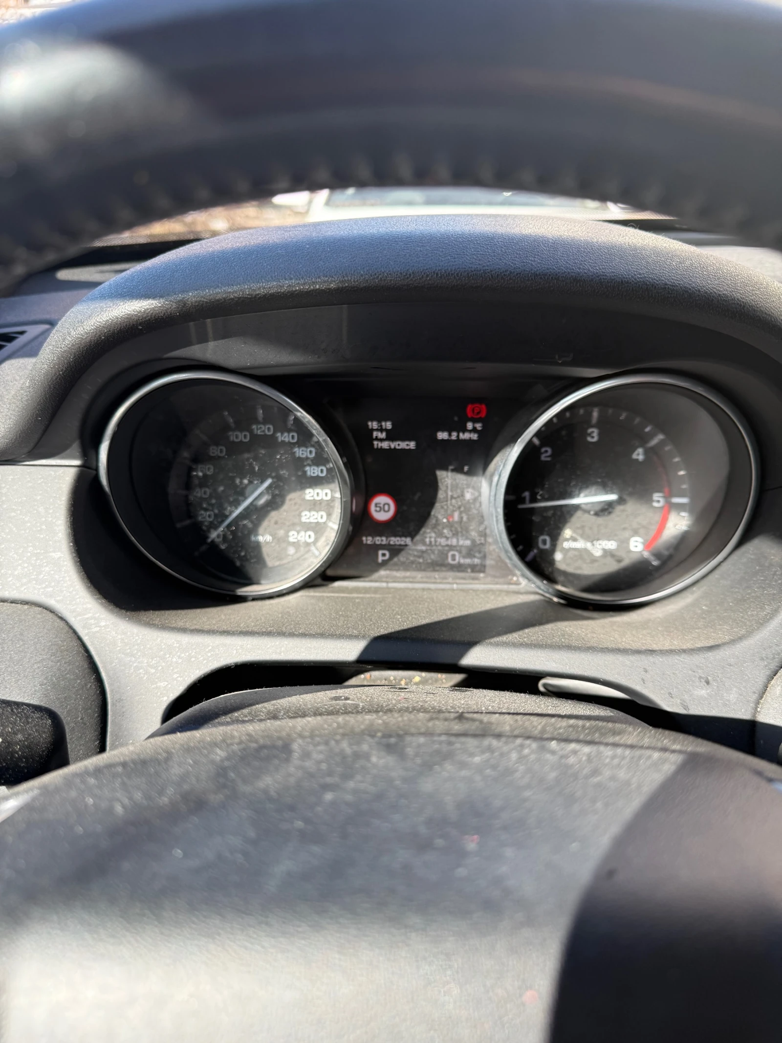 Land Rover Discovery Sport, снимка 9 - Автомобили и джипове - 53982016