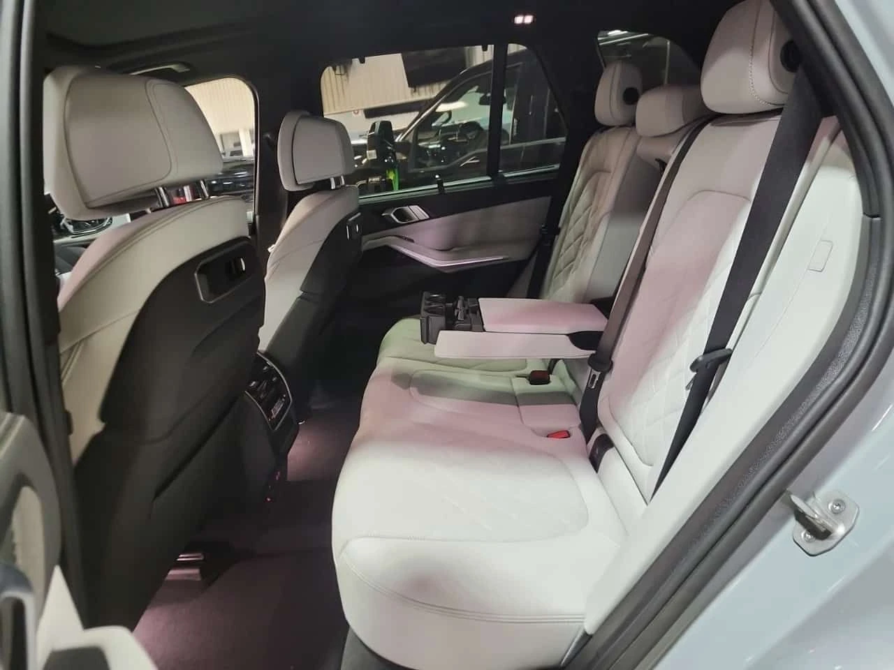 BMW X5 xDrive40i * M-Sport * Head Up Display * CARFAX *  | Mobile.bg � ����������� 12