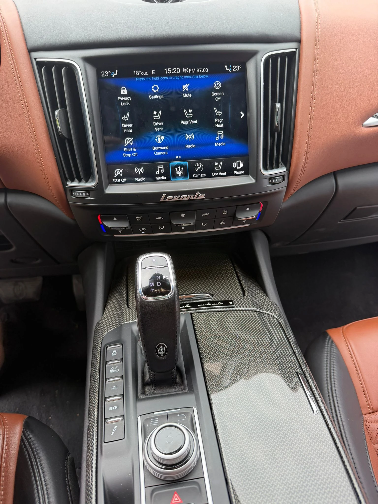 Maserati Levante, снимка 16 - Автомобили и джипове - 54485210