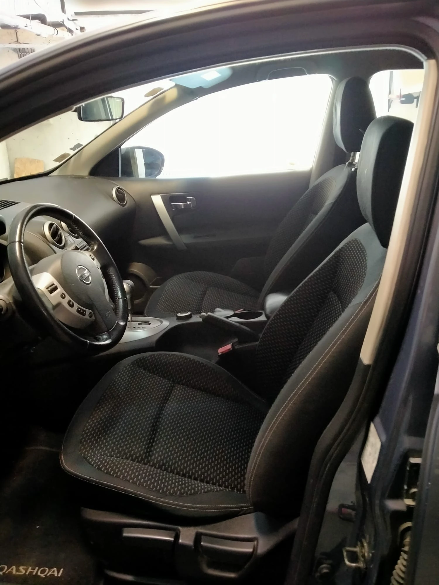 Nissan Qashqai, снимка 6 - Автомобили и джипове - 54595950