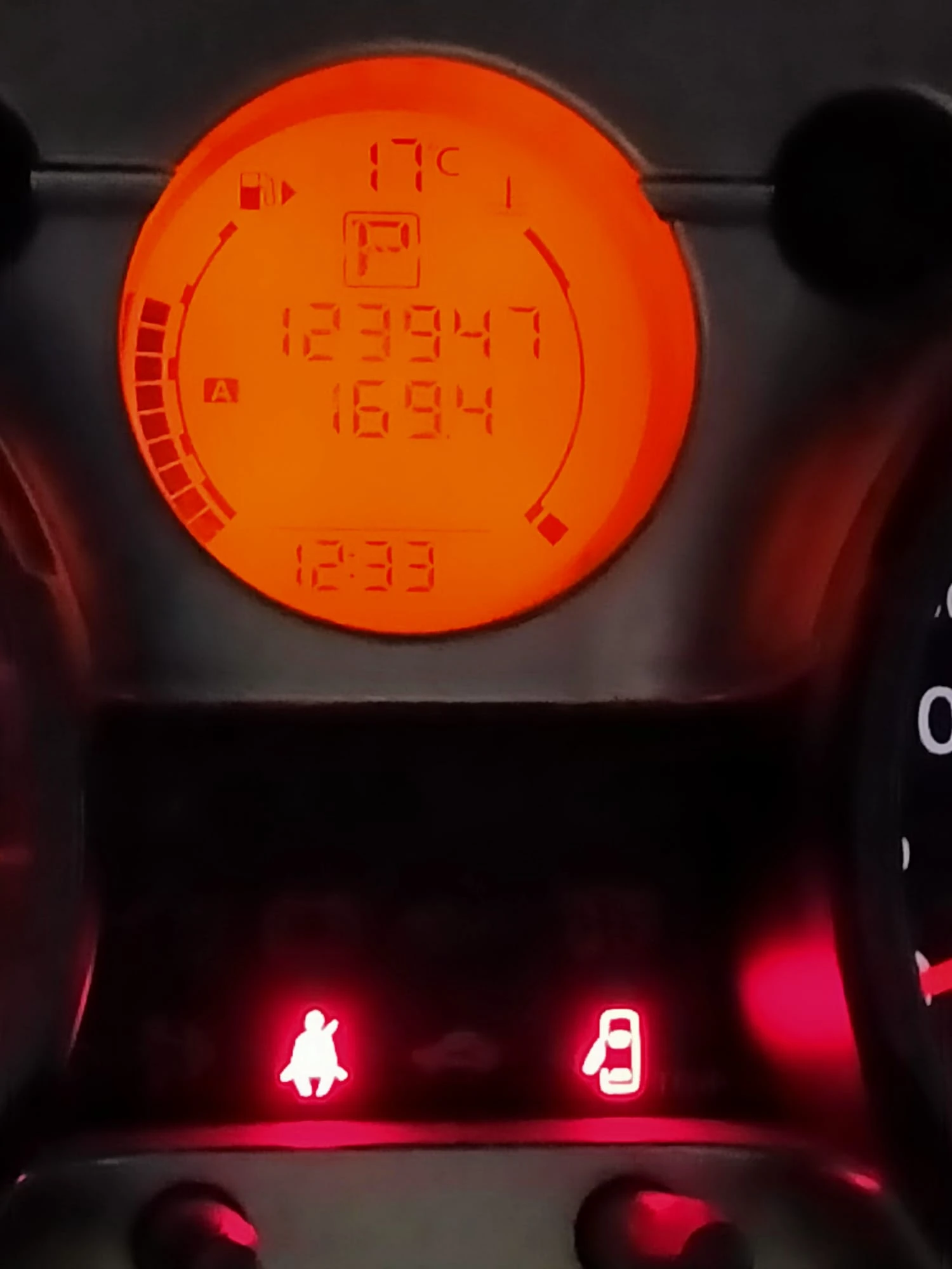 Nissan Qashqai, снимка 9 - Автомобили и джипове - 54595950