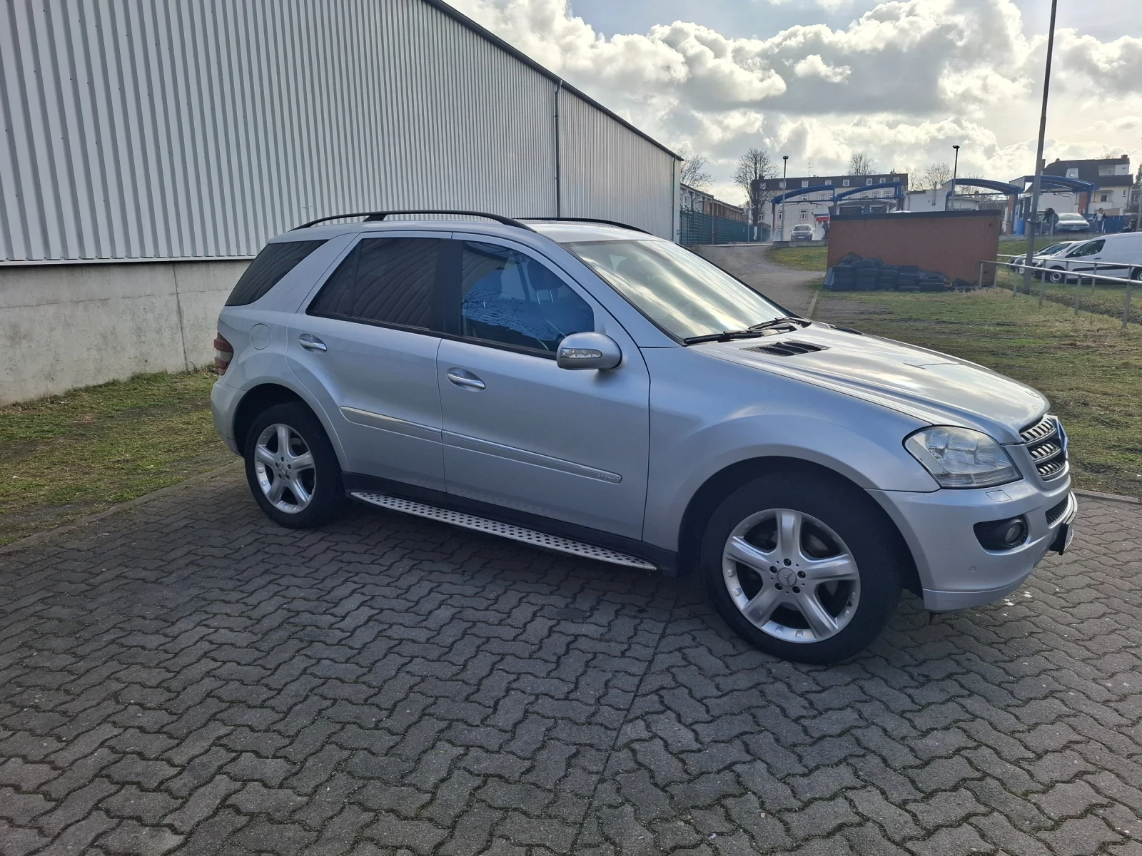 Mercedes-Benz ML 320, снимка 4 - Автомобили и джипове - 54672889