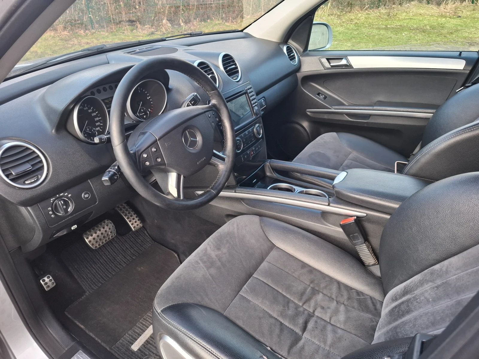 Mercedes-Benz ML 320, снимка 5 - Автомобили и джипове - 54672889