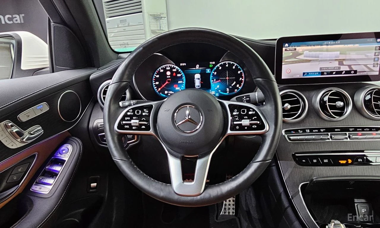 Mercedes-Benz GLC 300 AMG* LINE* COUPE* ОБДУХВАНЕ* ДИСТРОНИК* ХЕДЪП* , снимка 7 - Автомобили и джипове - 55342274