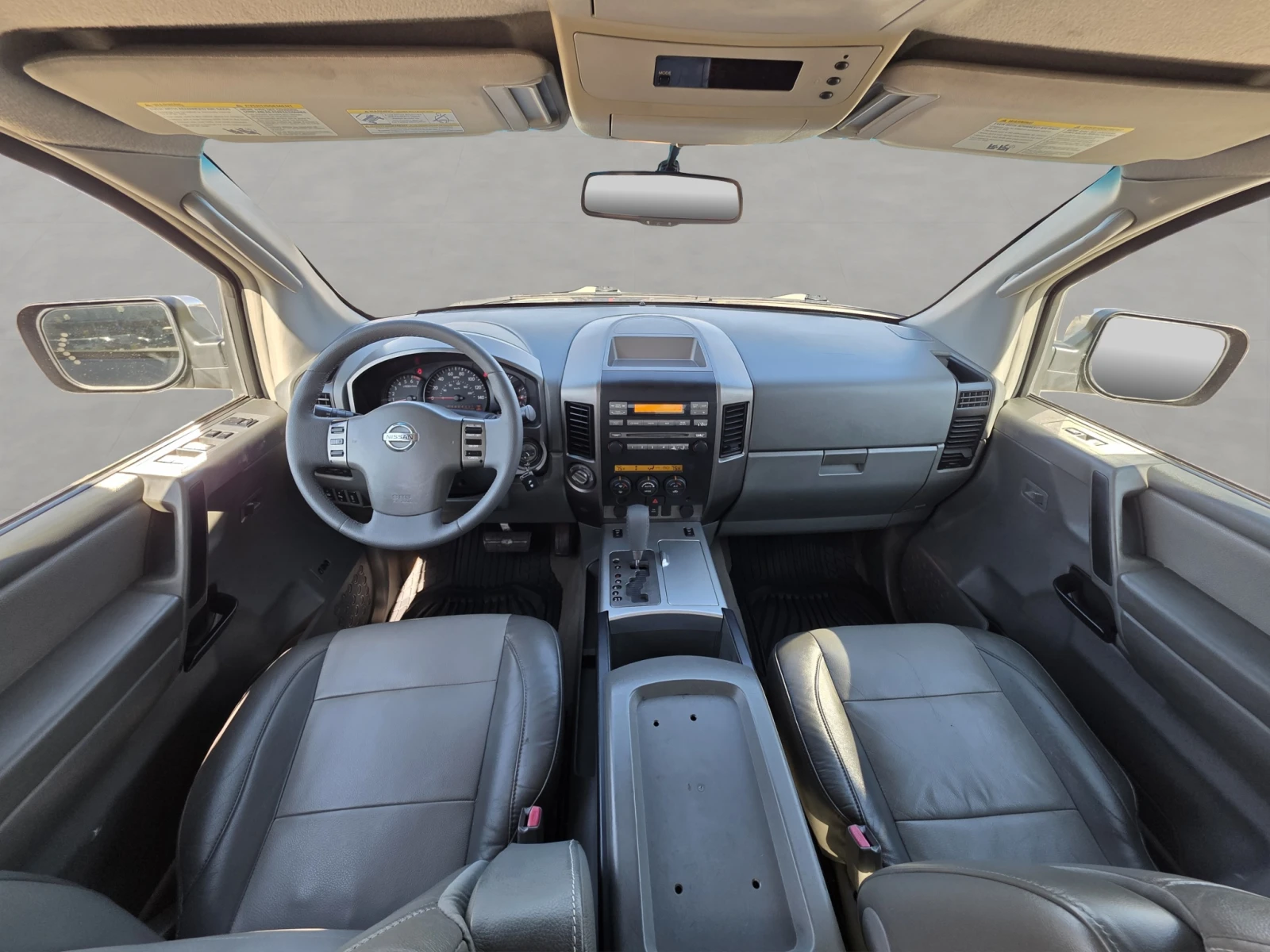 Nissan Titan crew cab 5.6 V8, снимка 11 - Автомобили и джипове - 56635112