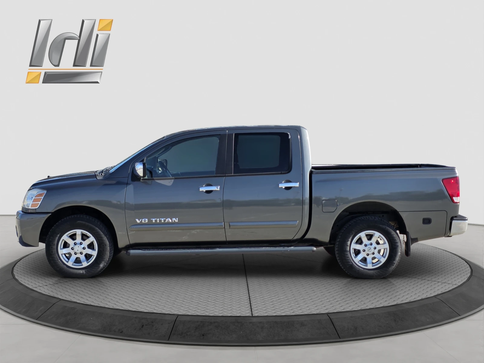 Nissan Titan crew cab 5.6 V8, снимка 3 - Автомобили и джипове - 56635112
