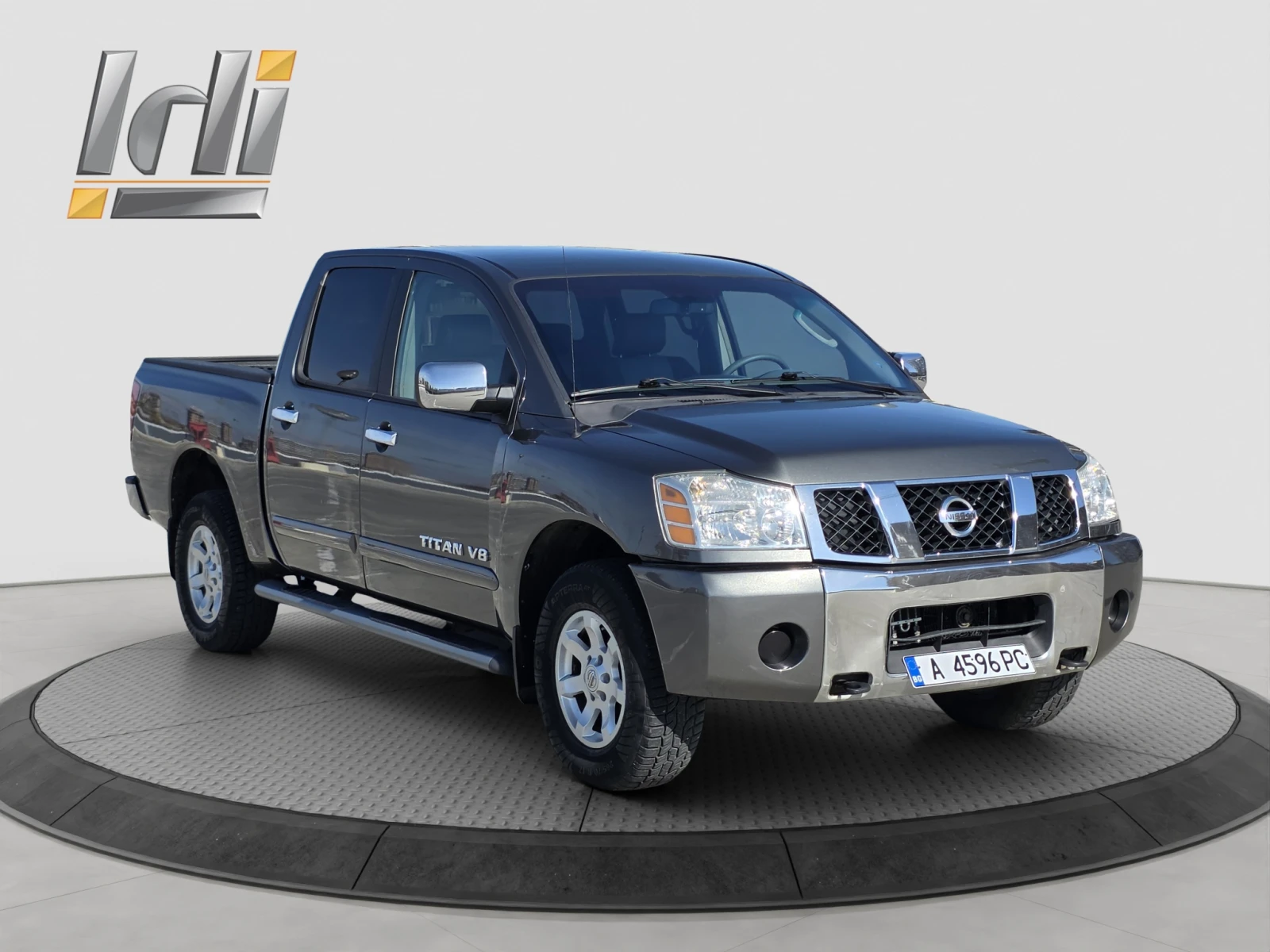 Nissan Titan crew cab 5.6 V8, снимка 8 - Автомобили и джипове - 56635112