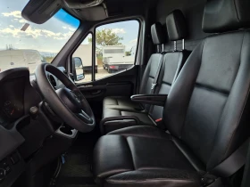 Mercedes-Benz Sprinter 317 CDI * Хладилен * Автомат* П.Борд* Нави* LED* , снимка 9