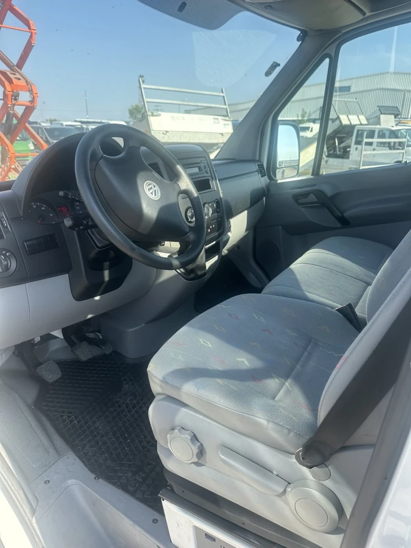 VW Crafter, снимка 12 - Бусове и автобуси - 47014579