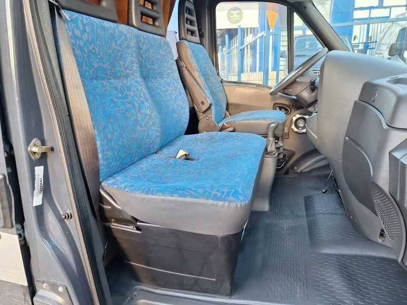 Iveco Daily, снимка 5 - Бусове и автобуси - 50041263