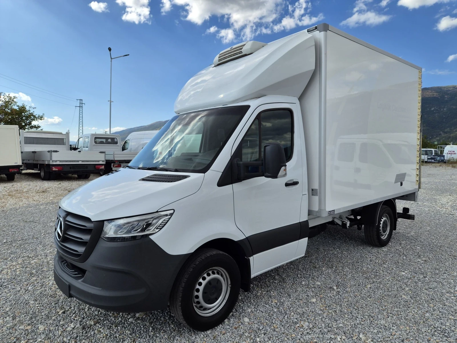 Mercedes-Benz Sprinter 317 CDI * Хладилен * Автомат* П.Борд* Нави* LED* 
