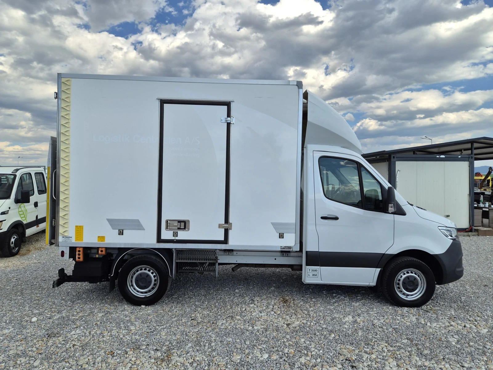 Mercedes-Benz Sprinter 317 CDI * Хладилен * Автомат* П.Борд* Нави* LED* , снимка 6 - Бусове и автобуси - 55727850