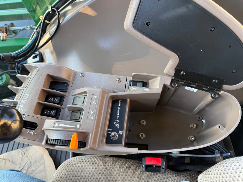 Самоходна пръскачка Друга марка JOHN DEERE R4040i 4000 ЛИТРА 36 МЕТРА ЛИЗИНГ, снимка 13 - Селскостопанска техника - 52776786