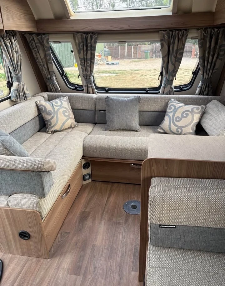 Каравана Swift 630 CHARISMA, снимка 7 - Каравани и кемпери - 56060867