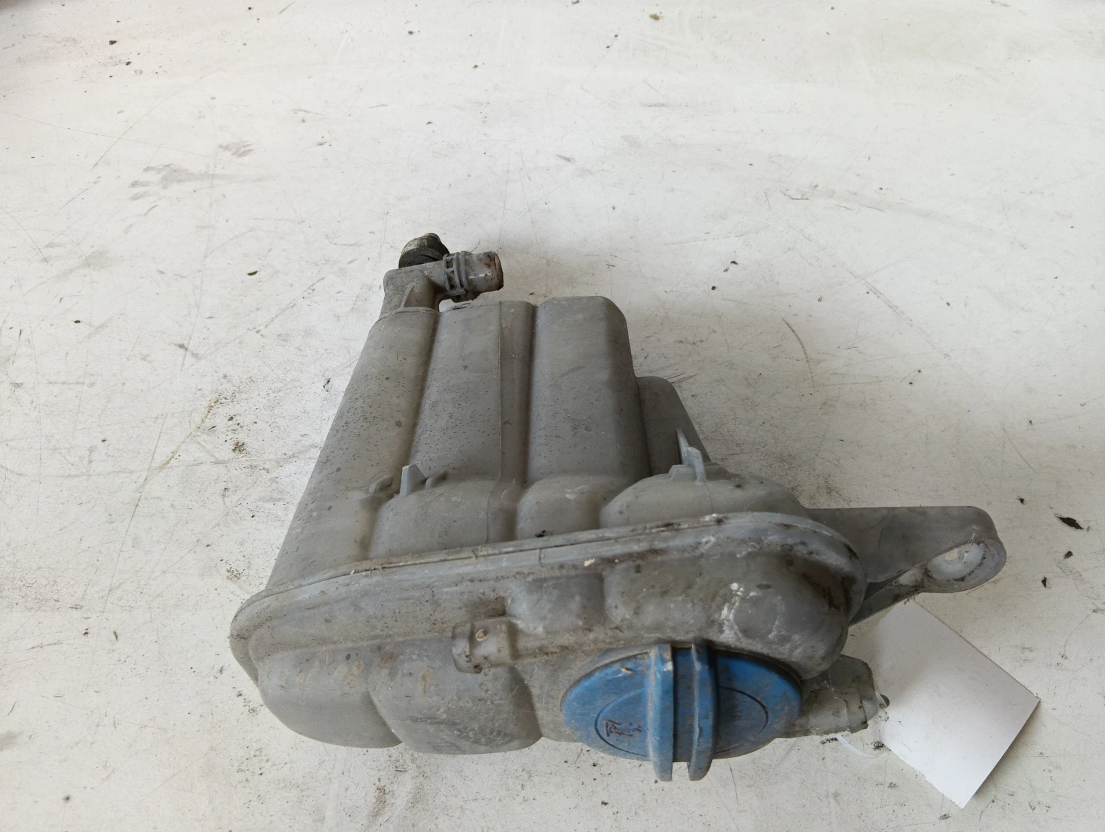 казанче антифриз  8K0121403Q 2.0TDI Audi A5