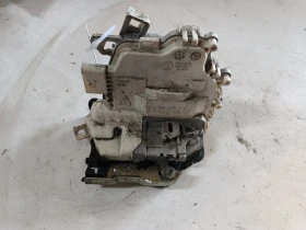����� �� �������� �� ����� (����� ����) 8K0839015C Audi A4