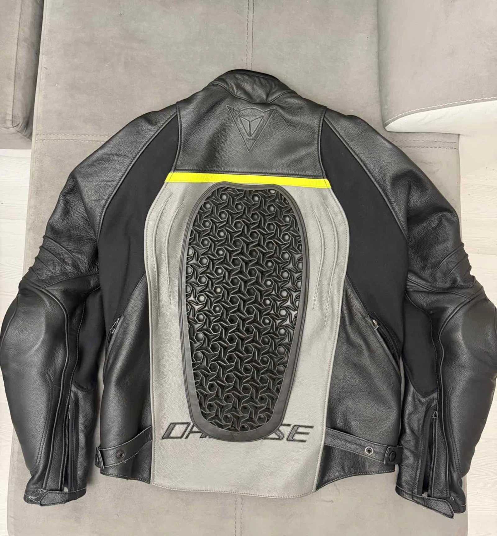 ����� ���� ��� DAINESE | Mobile.bg � ����������� 3