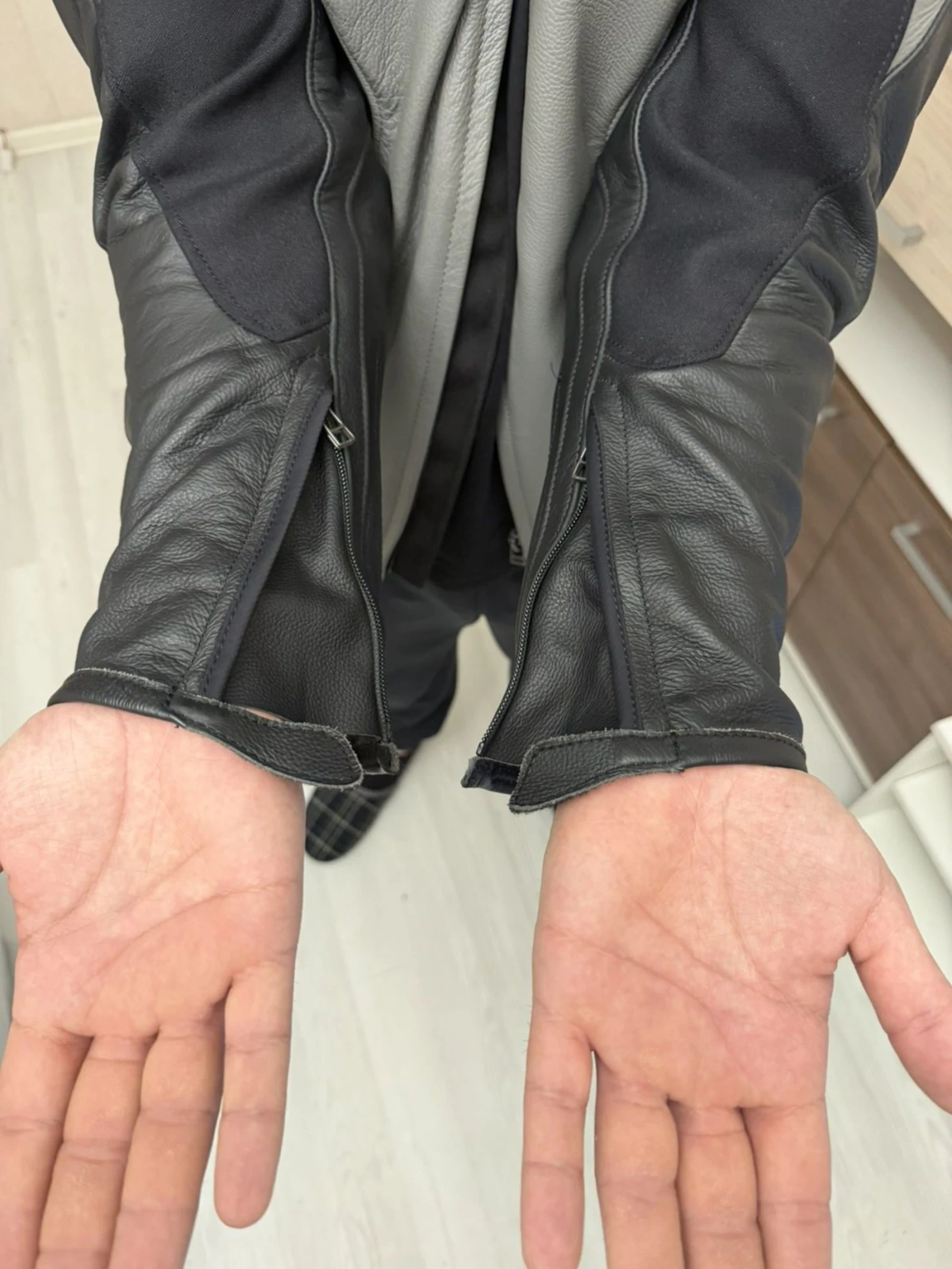 ����� ���� ��� DAINESE | Mobile.bg � ����������� 12