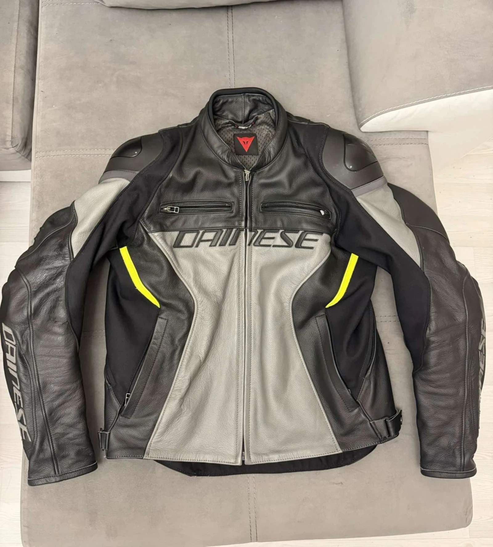 ����� ���� ��� DAINESE | Mobile.bg � ����������� 1