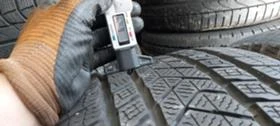 Гуми Зимни 275/40R19, снимка 4